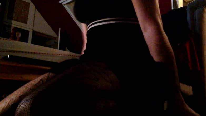 Joslin: बहिन joslin गांड में डिल्डो ले रही है