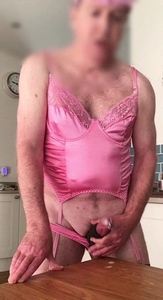 Bellhead: Slow motion pink fun