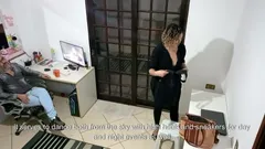 Ela foi para a entrevista para ser uma dançarina de boate e fez sexo com o empregador