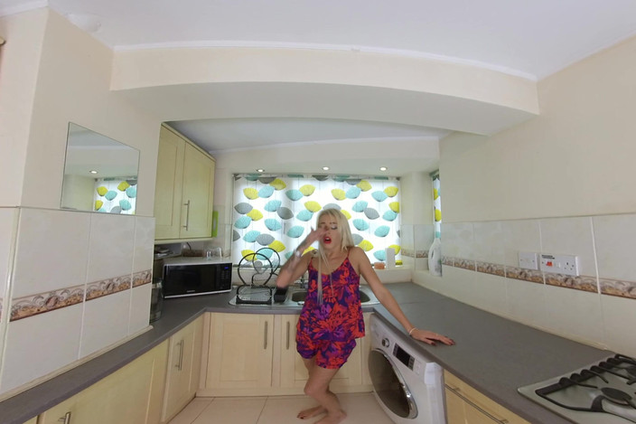 Jimmy Draws VR: April Paisley - Deal with the Landlord