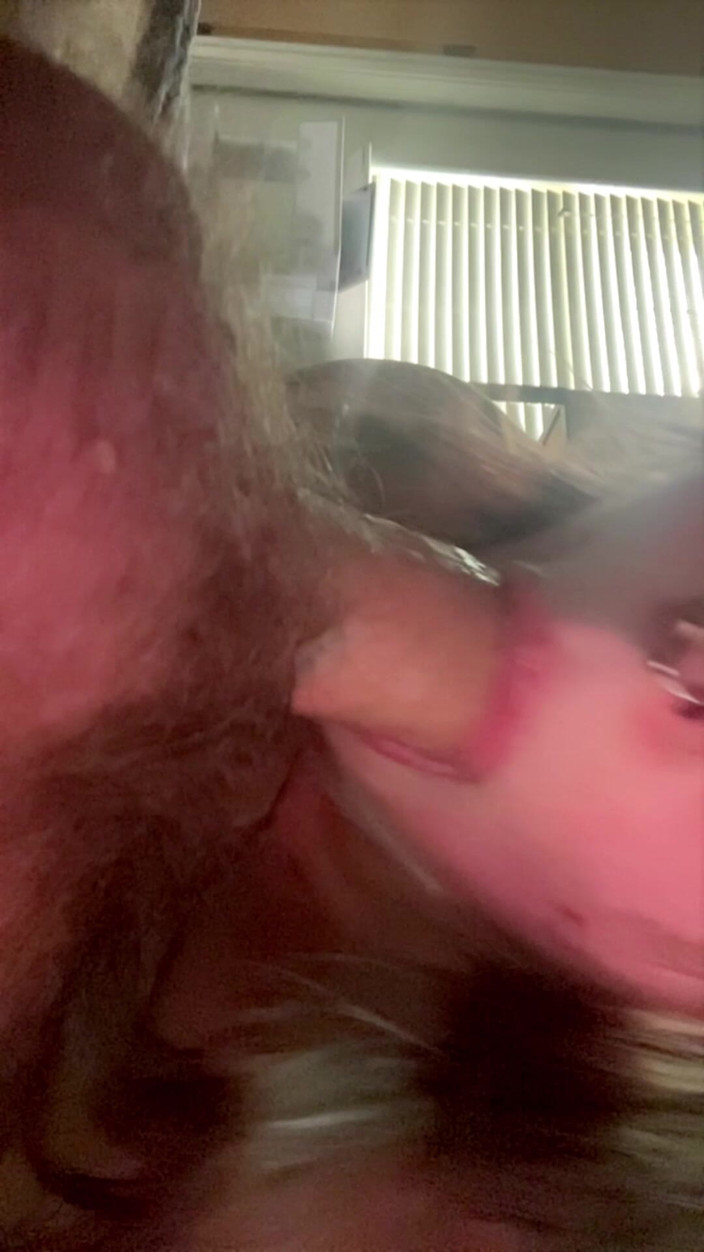 Mushroombitchx: Adoração ao pau!