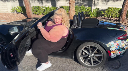 Jae Moonbeam: Tiny Car Squeeze
