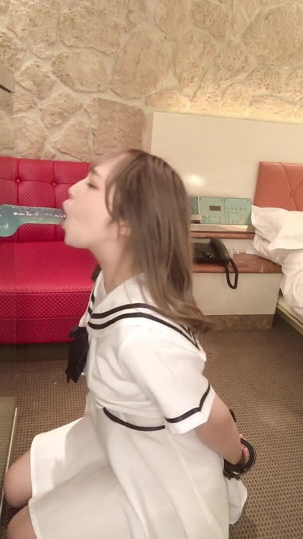 MilkyUni: Dildo great speed blowjob while restraine