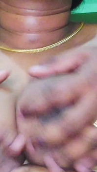 Payudara besar Bhabhi Kavita