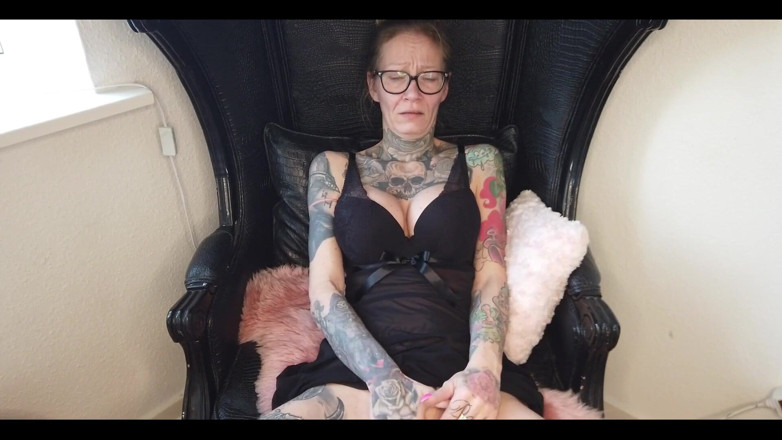 Skully inkson: se divertindo