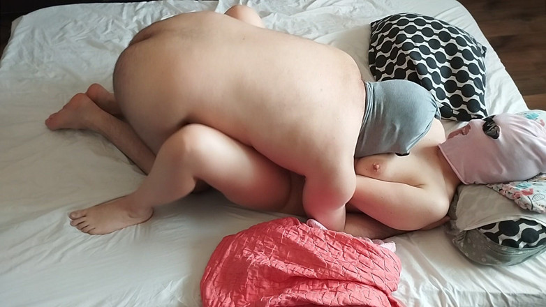 Amateur_MS: Jem Soczystą Cipkę Mojej Żony, aż Do Orgazmu. Jedzenie Soczystej Cipki Żony.