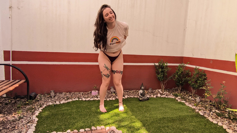 Candy Camille: Kitzeln in meinem garten