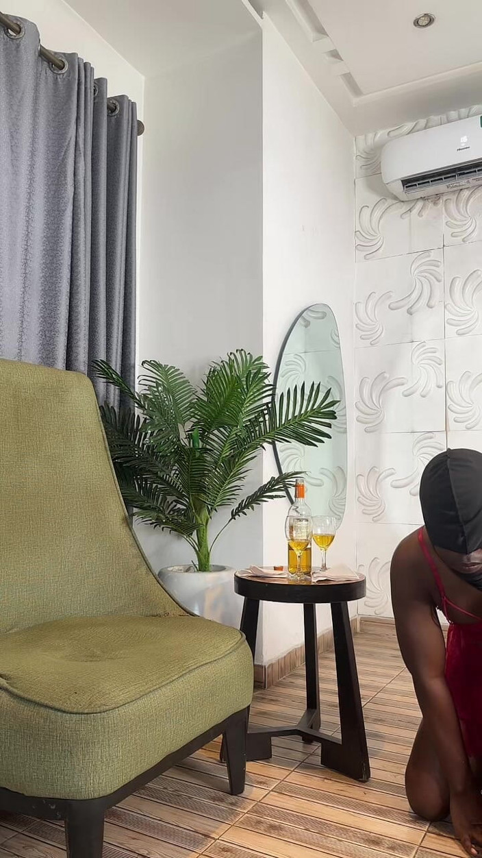 Domina Havi: Podnikatel je ponížen pro africkou domina