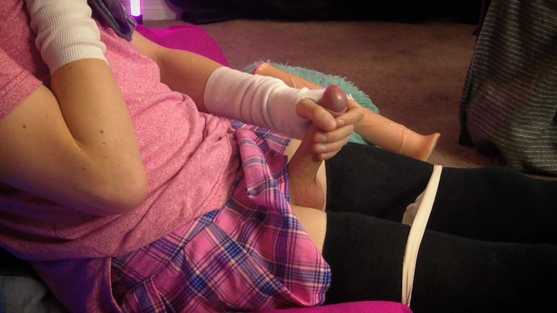 Justin Sweetsun: Drăguța Blondă Femboy vrea să ejaculeze!