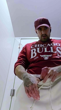 Episode 28 - From Home Toilet Sweat to Gym Toilet Cum