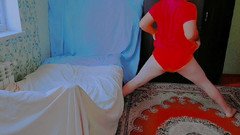 Kitty_Cross: Roztomilá Sissy Pózuje s barevným lízátkem a úsměvem