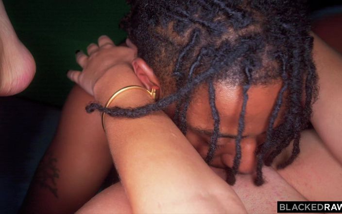 Blackedraw: Blackedraw cô gái tóc vàng vú to thèm muốn bbc...