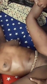 Dulce pequeña modelo ama mi bbc dentro de su apretado coño