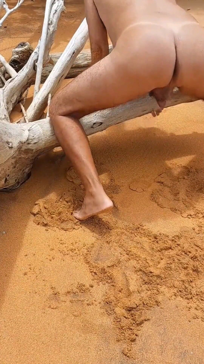 Ladysilvas: LadySilva обнаженная на пляже, кто положил это хорошее в мою горячую задницу с сексуальной линией загара