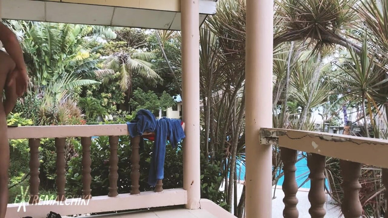 Extremalchiki: Villa outdoor fuck