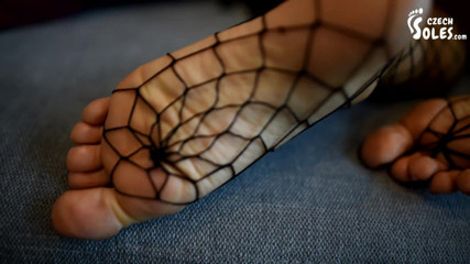 Czech Soles - foot fetish content: Tubuh dan kaki yang seksi untuk disembah