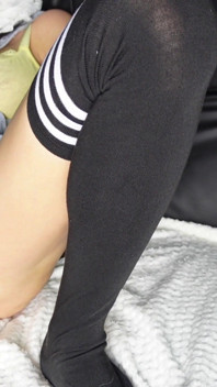 Monstro Dildo Buceta Artificial com Dentes Em Buceta Real MILF Esguichando Punho