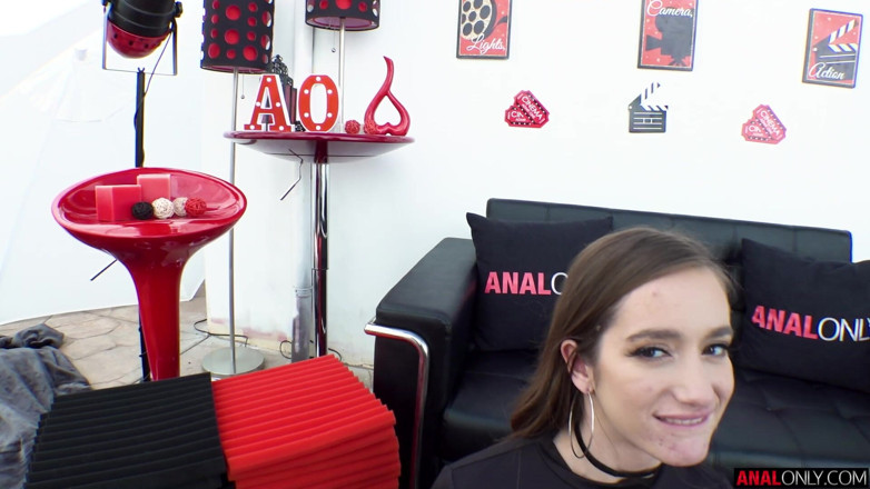 Anal Only: Nadia rezygnuje z tyłka