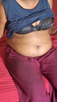 Asijská MILFka nemůže odolat potřebujete někoho virální video