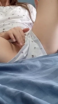 Teen Masturbation to Creamy Orgasm