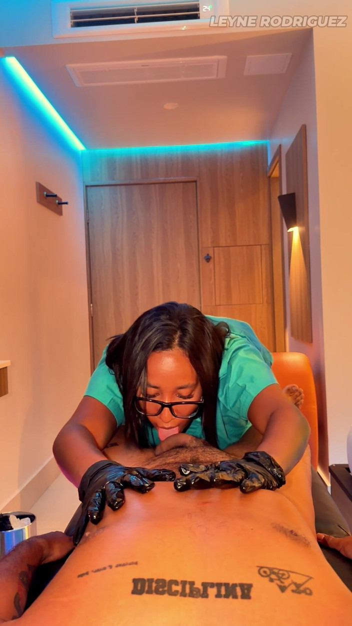 Leyne Rodriguez: POV Sensual Latina Massage - Relaxing Music, HJ &amp; Blowjob Finish