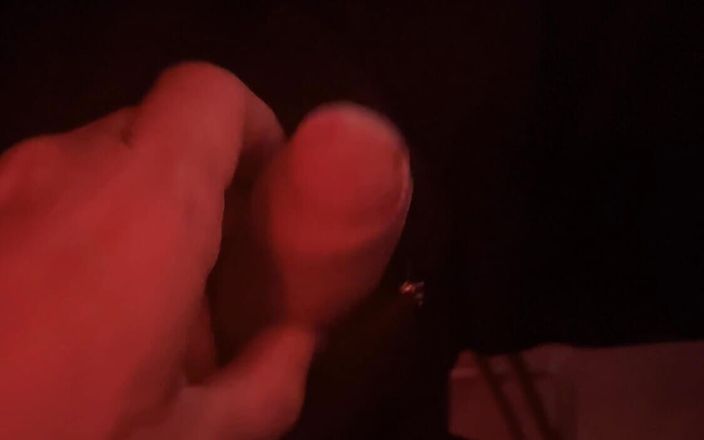 Dirty Dog: Footjob sebelum ngentot sama temanku yang straight