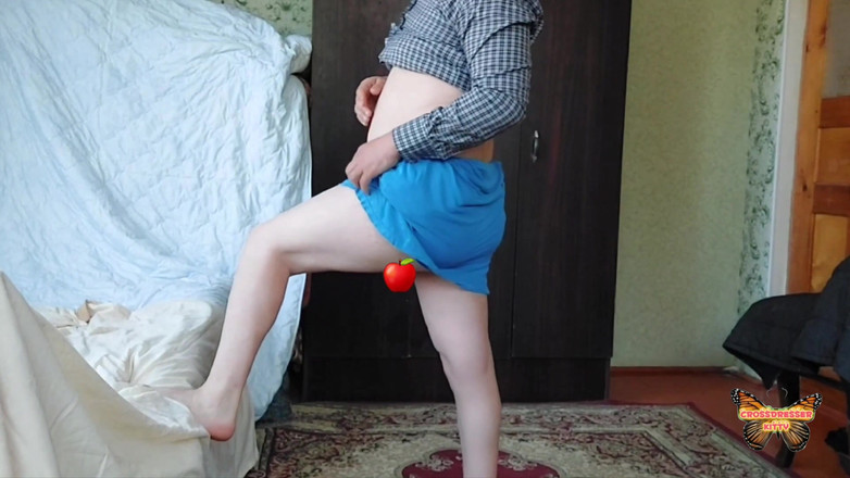 Kitty_Cross: Jungenkleid in mädchen kleid amateur-bBW weißer transvestiten-femboy-model sissy schlampe ladyboy