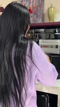 已婚少女在戴绿帽子的房子里他妈的肛交