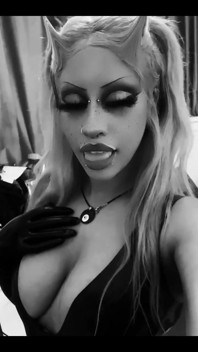 Latex Stepmom