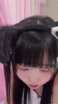  Pepek cosplayer Dalmatian Jepun yang comel dimanjakan.