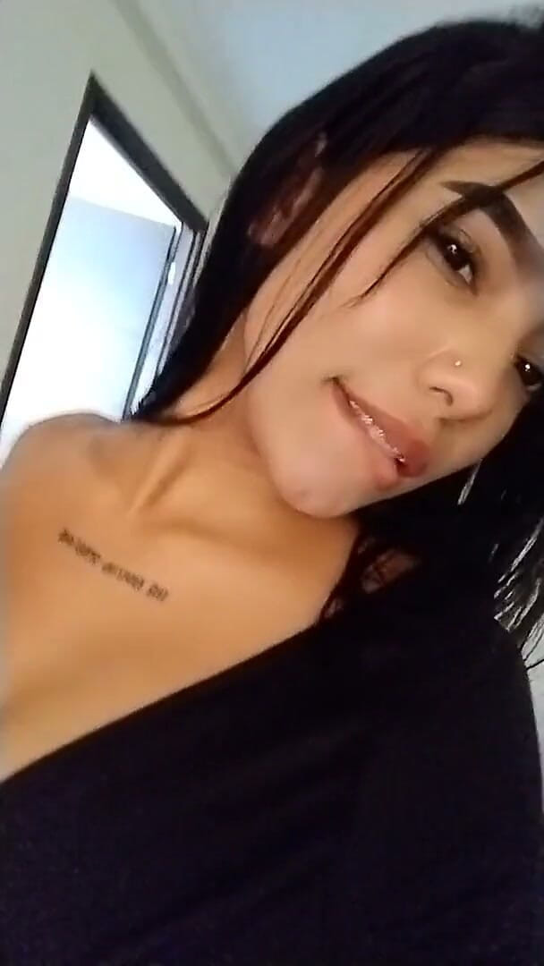 Angela Xoo: 라티나 섹스 벌거벗은 자연산 젖탱이와 자위