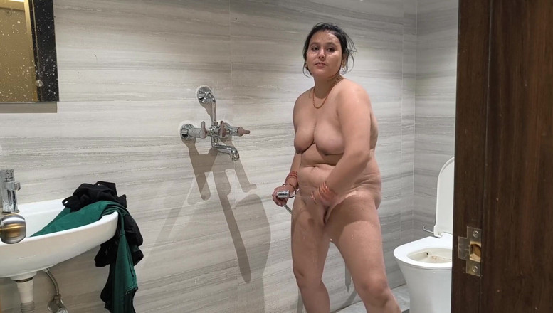 pujaprem: Fuck in Shower