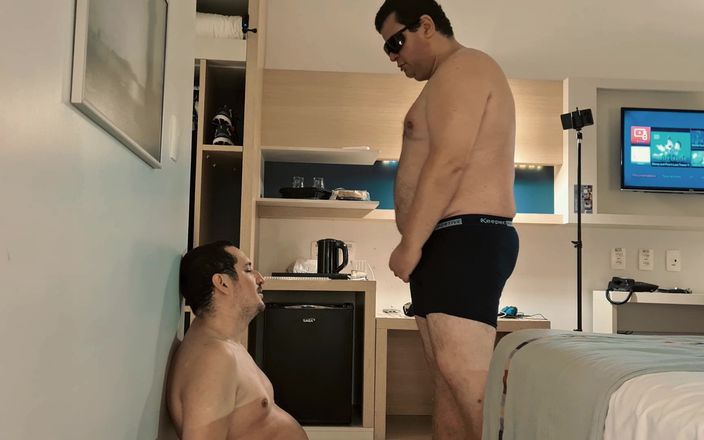 Combat and fetish: Agent Heavyhitterboxer: sensuele overheersing in de hotelkamer