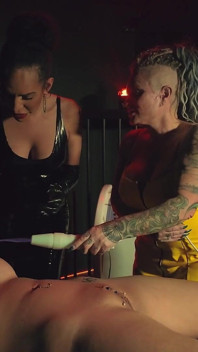 Stunning Shemale Gives Electro
