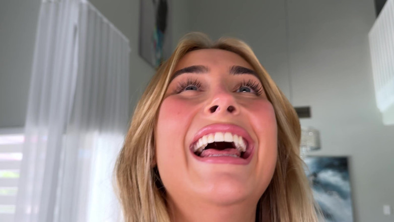 J-Mac: Lily Phillips je zpět pro více velkého čůráka Jmac
