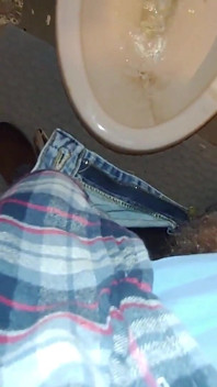 I Like Filming Myself Pissing so You Can Watch.