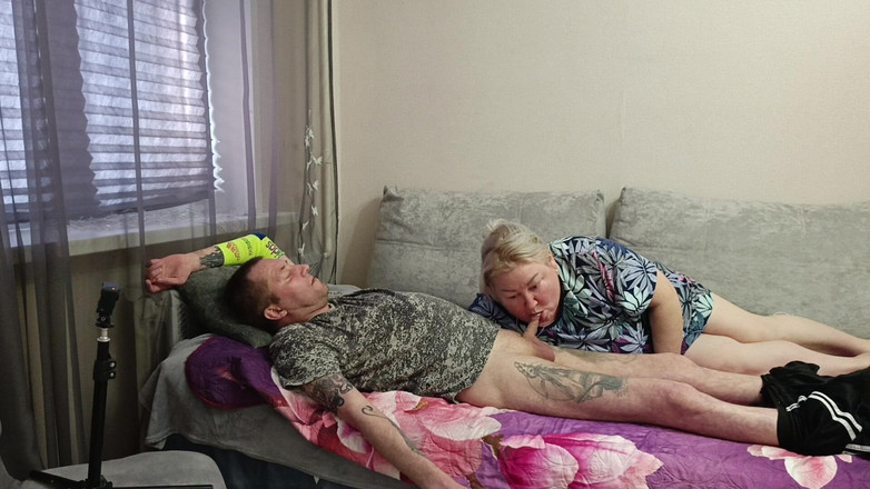 Zona901: Neighbor Does a Deep Blowjob to Get a Portion of...