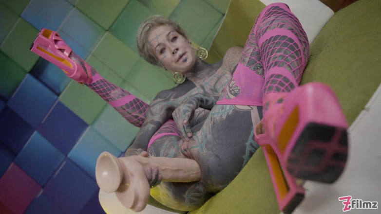 Z-Filmz: Heavily Tattooed Teen Anal Stretching