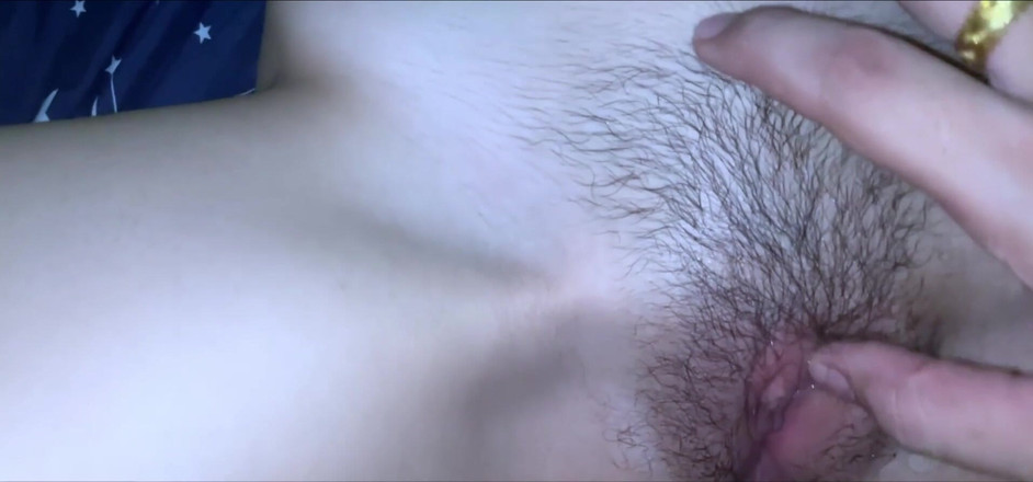 Desi college love: Menggosok memek kontol