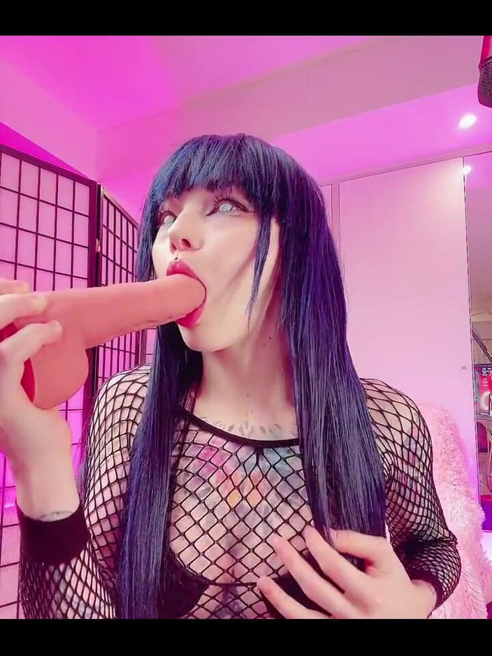 Karneli Bandi: Hinata Make Hot Blowjob
