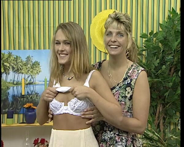 YOUR FIRST PORN: Meine Stiefmutter Hat Es Verdient - My Stepmother Deserves It