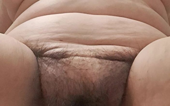 Mommy big hairy pussy: Милфа показывает с тазовым движением, как она любит трахаться