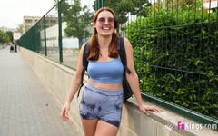 宽松的西班牙女郎lena ross来色情片寻找她需要的重口味性爱！