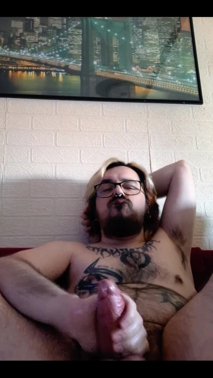NaturalBornSinner: Hew, It's gettin's musky in here