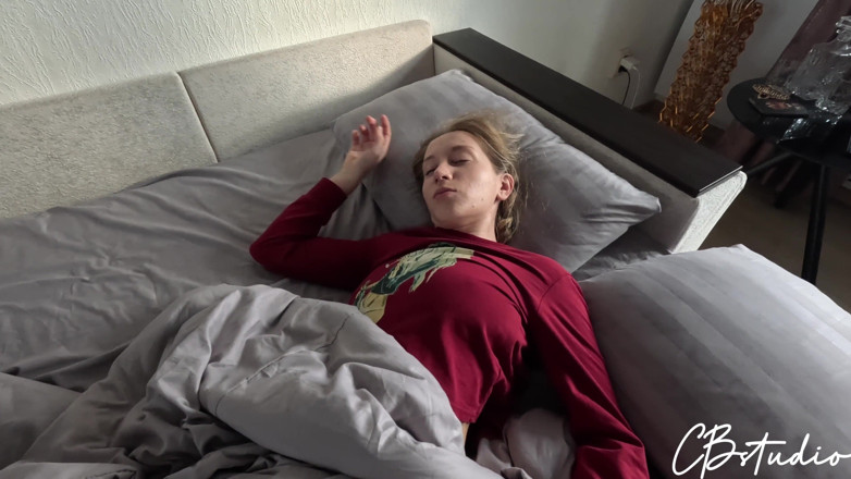 Sandra Sex: Отчим был в шоке, когда вернулся домой! Падчерица кончает, скачу на хуе папочки
