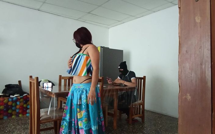 Goky: Sinful Maid Spreads Her Pretty Pussy Open