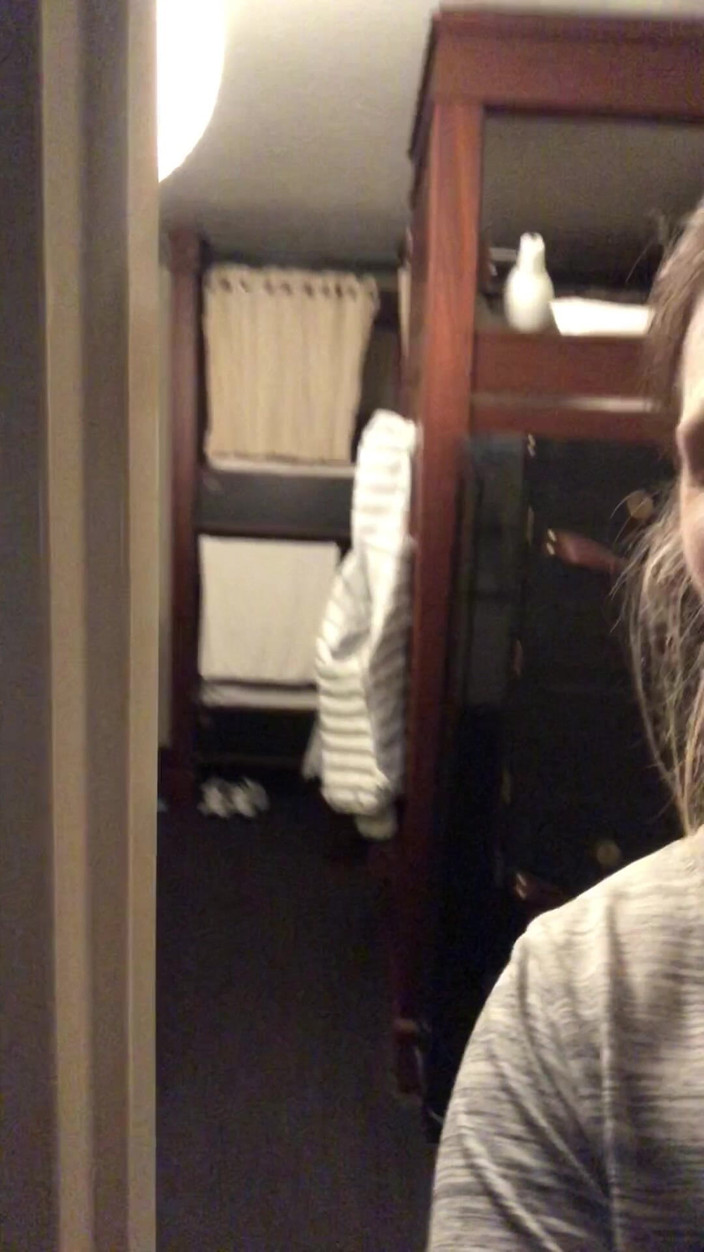 Pissing Paradise: लगभग एक अजनबी द्वारा पकड़ा गया