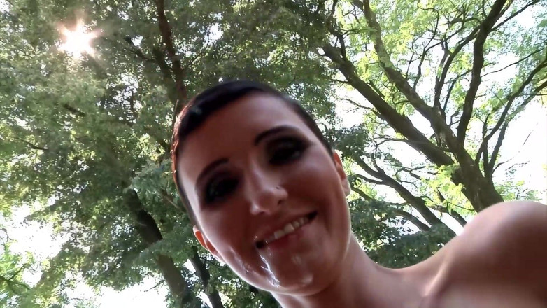 Casting GIRLS AND FIRST PORNO: Trio cuckold, buitenshuis hard neuken met enorme pikken - compilatie