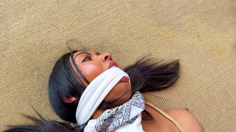 Latina Fetish: When Love Gets Tangled Between Courtney Emma Latina (4k + Bts)
