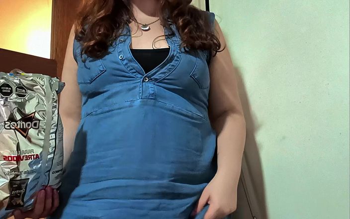Nicole Passat: Девушка с волосатой киской и Doritos